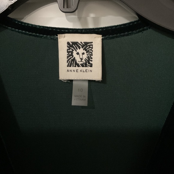 Anne Klein Emerald Green Velvet Cocktail Dress, Size 10 - Picture 2 of 6